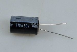 Radiální kondenzátor 470u/50V