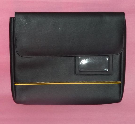 Brašna a na doklady. Rozměr 30 x 20cm.