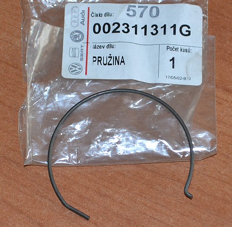 Pružina synchronní spojky FAVORIT/FELICIA/OCTAVIA/FABIA; 002311311G   (9905) 