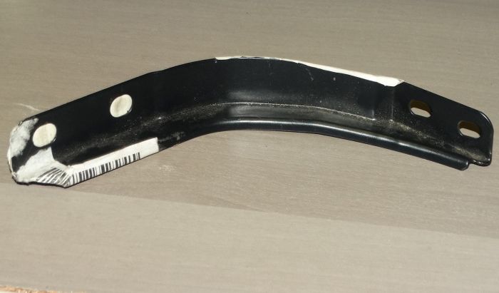 DRZAK MASKY PREDNI PRAVY DO M 2000 - 1U0823574 Octavia 97