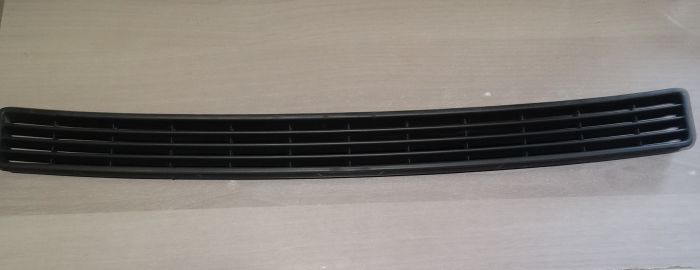 Mřížka kapoty 6U0853668