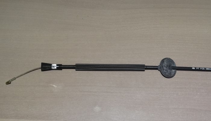 Bowden zámku předních dveří