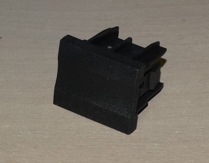 6Y0858179K   zaslepovací víčko přístrojové desky