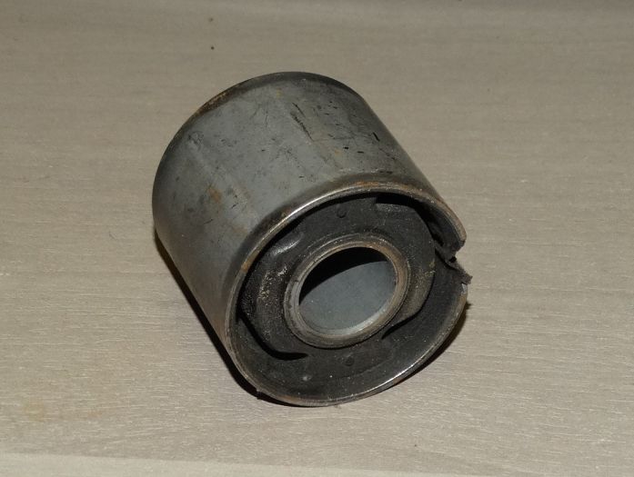 Silemblok do ramene 6U0407182A