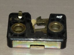 Západka zámku přední levý 