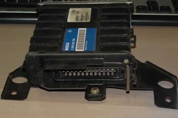 BOSCH 0 280 000 758 řídící jednotka, řízení motoru