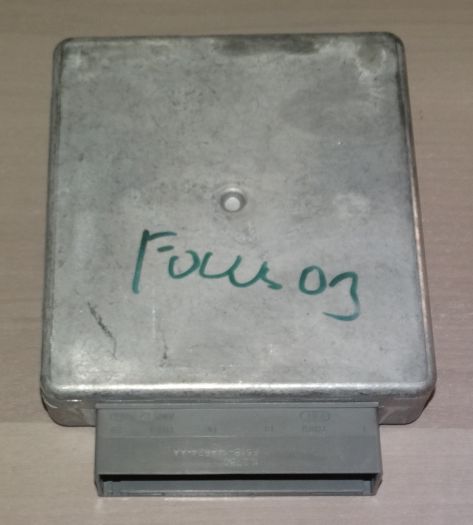 ŘÍDÍCÍ JEDNOTKA NA MOTOR NA FORD