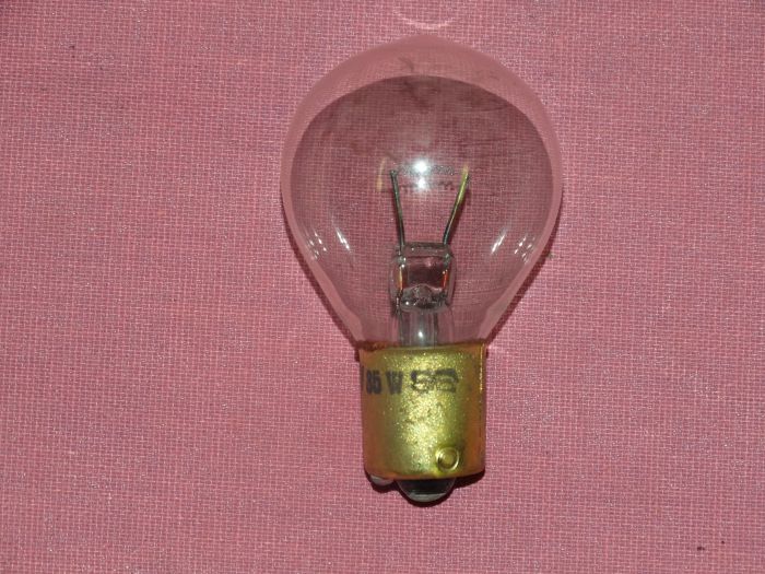 Žárovky SELUM BA 20 24V 35W