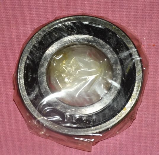 Ložisko 6208 - nerozebíratelné jednořadé. Výroba Polsko.