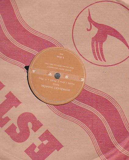 Domažlický dudáček, Malička vesnička v údolí - Esta