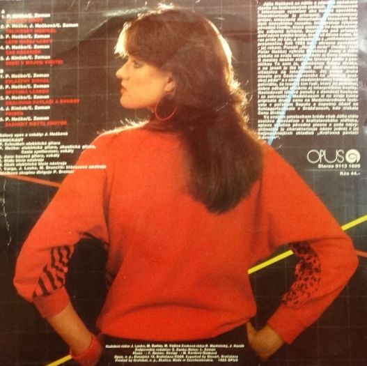 Julia Hečková. spůtaná láskou.