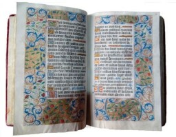 Faksimile knihy Horae principii de Rohan.Takzvané knihy hodinek, latinsky „Horae“,