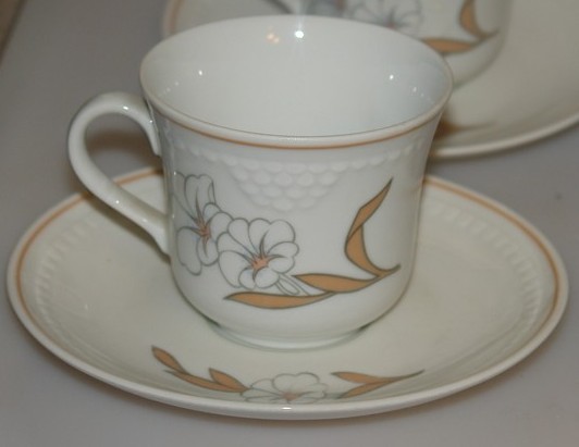 Dekorační - pocelánové hrníčky.
