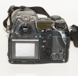 Digitální fotoaparát OLYMPUS 4,0 megapixelů.