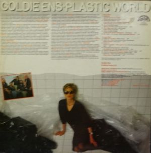 Goldieens-plastic world
