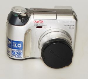 Digitální fotoaparát SONY C 725