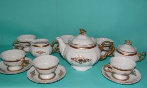 Porcelánová čajová souprava OMAR-vyrobená z kvalitního Karlovarského porcelánu. 