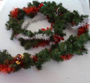Vánoční dekorace - ozdobný řetěz.