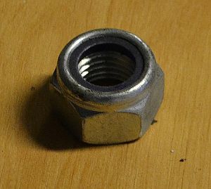 Matice samojistná DIN985 ZN M24